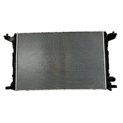 Harga yang bagus Sistem pendinginan suku cadang mobil Radiator aluminium 8W0121251L untuk Audi A4L A5 A6L A7 Q8 on line